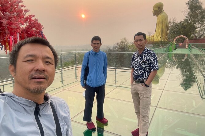 1 Day Private Tour Unseen in Lamphun Province - Wat Doi Ti sky walk and the Kruba Srivichai monument