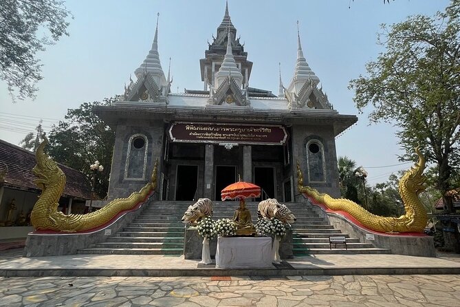 1 Day Private Tour Unseen in Lamphun Province - Price and logistics: what $119 buys you for a 10-hour private day