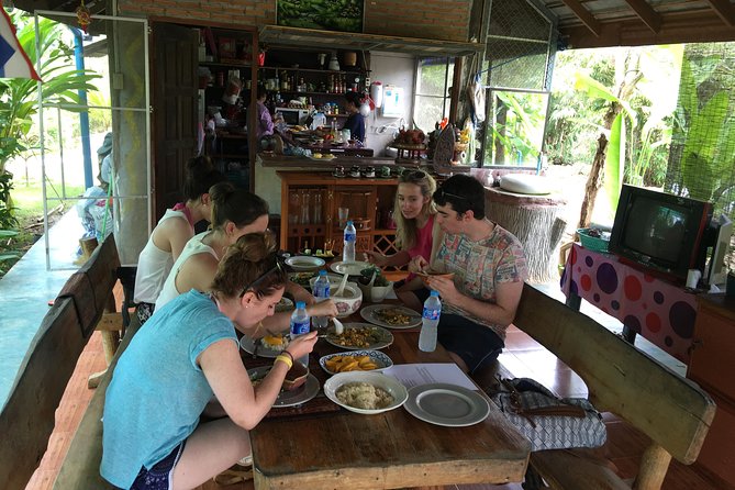 2 days 1 night: Explore Countryside and exclusive Homestay. - Karen Long Neck Village: Culture and Craft Shopping With Straightforward Expectations