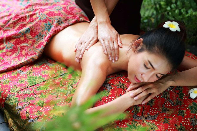 2 Hour Relaxation Luxury Spa Package at Fah Lanna Spa - Old City Branch - Health consultation in a private room: how to get the best massage adjustments