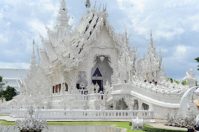 3 Day Motorcycle Tour (Mae Hong Son Loop) from Chiang Mai, Thailand - Day 3: Morning Monks in Pai, WWII Bridge Views, and the Ride Back