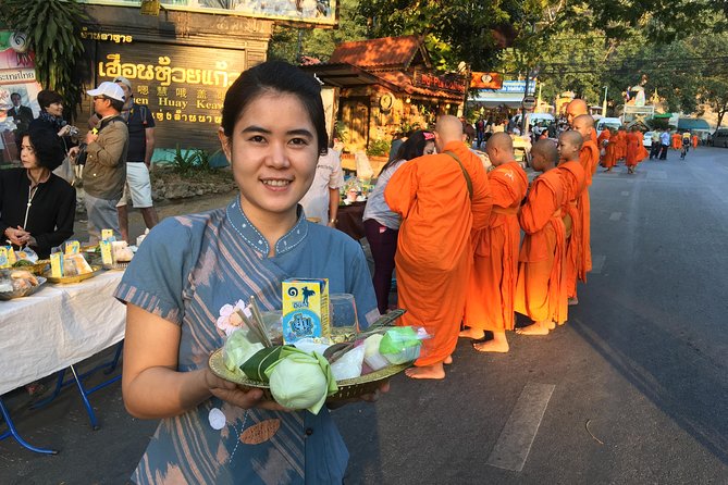 4 highlights: Sticky Waterfall/Elephants/local market /Wat Banden - Key highlights you’ll feel in your day