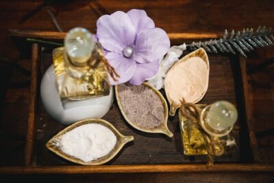 90 mins of Relaxing Foot and Back with thai balm or Oil - The 90 minutes: foot and back relaxation with Thai balm or oil