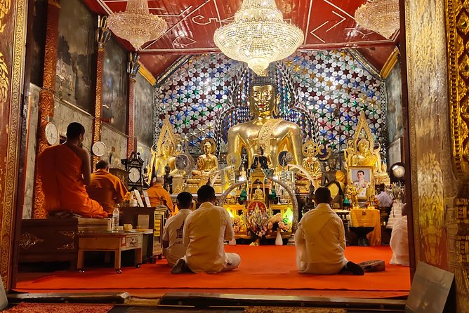 A must: Serene Sunrise, temple at dawn to beat the crowd & Alms to monks - Who should book this tour (and who might skip it)
