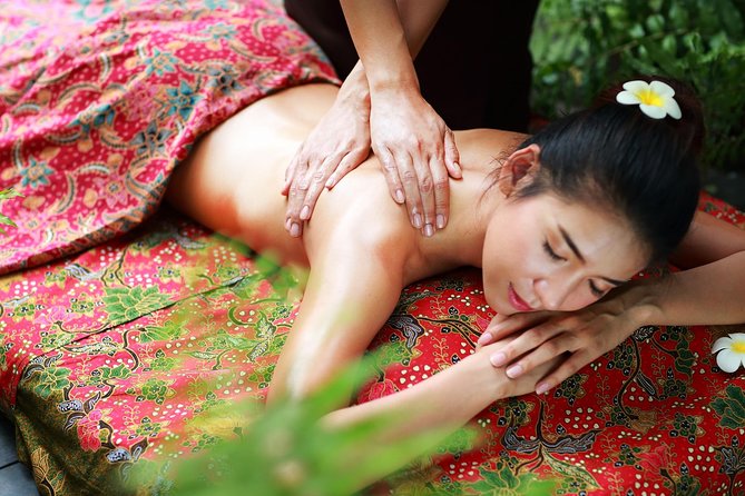 Aromatherpy Oil Massage at award winning Fah Lanna Spa - Old City Branch - Fah Lanna Spa in Chiang Mai’s Old City: a soothing base before you even lie down