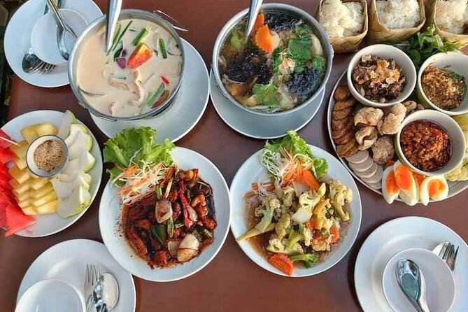 Authentic Chiang Mai 4-Hour Bicycle Tour with Northern Food - The 2:00 pm start and meeting point make or break your day