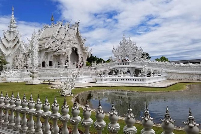 Best 2-Day: Explore Chiang Rai Landmarks from Chiang Mai, Private Trip - Day 2: Blue Temple, tea country, and the Golden Triangle region