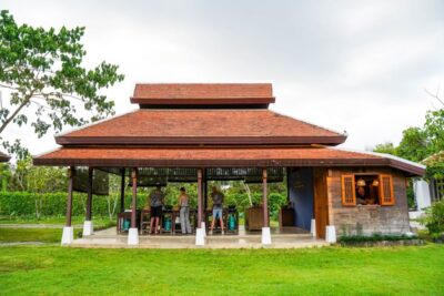 Chiang Mai: Authentic Cooking Class with Market & Farm Visit - Pickup timing and getting there without stress