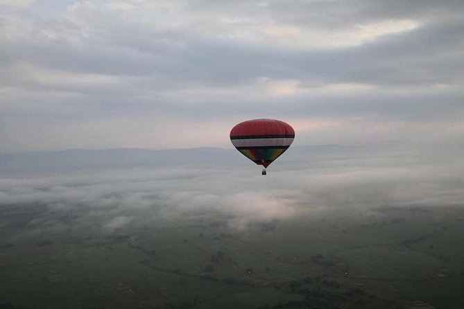 Chiang Mai Balloon Adventure: Classic Basket Balloon Ride - What You’ll See Below: Chiang Mai Skyline, San Sai, and a King Kuena Temple