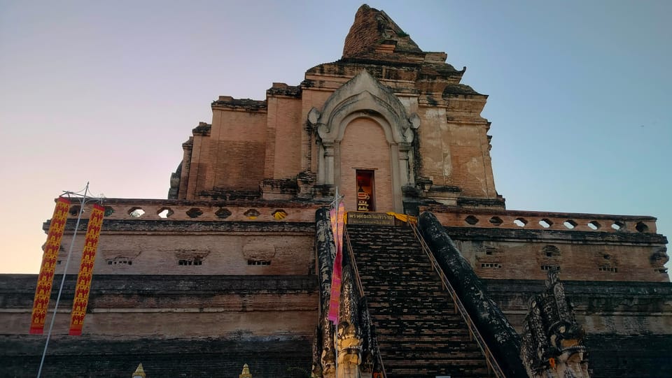 Chiang Mai: Chiang Mai Old City Twilight Walking Tour - Wat Phra Singh: Your First Taste of Chiang Mai’s Temple World