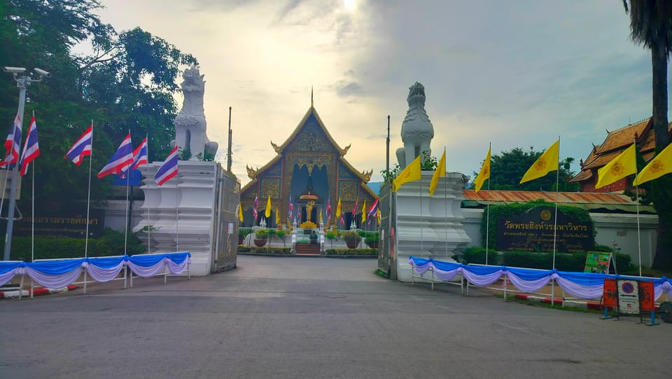 Chiang Mai: Chiang Mai Old City Twilight Walking Tour - Price and Value: What $20 Buys You in Real Terms