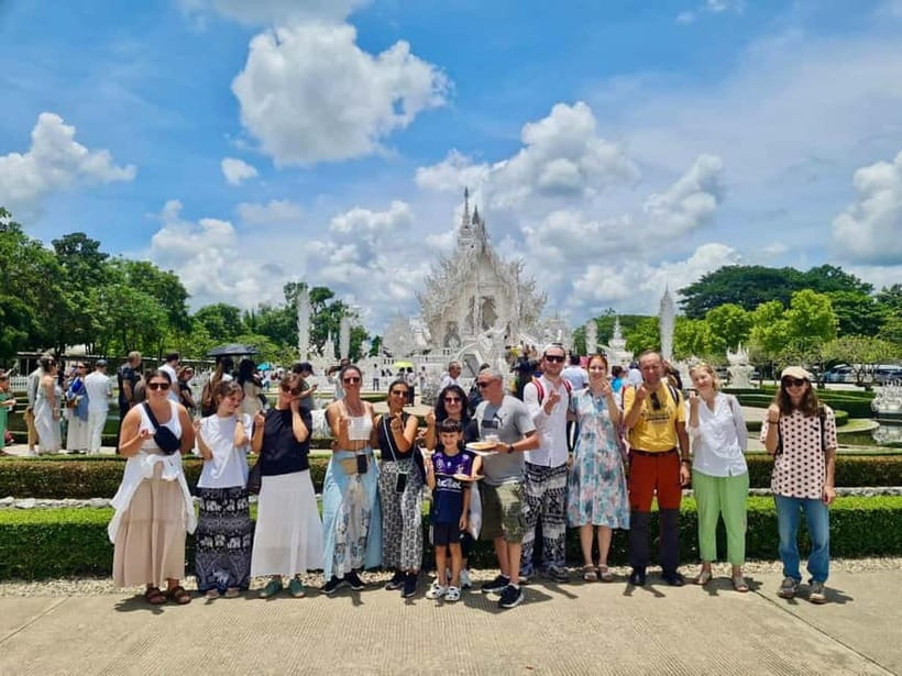 Chiang Mai: Chiang Rai Famous Temples & Hot Springs Day Trip - Mae Kachan Hot Spring: a quick nature stop, not a spa day