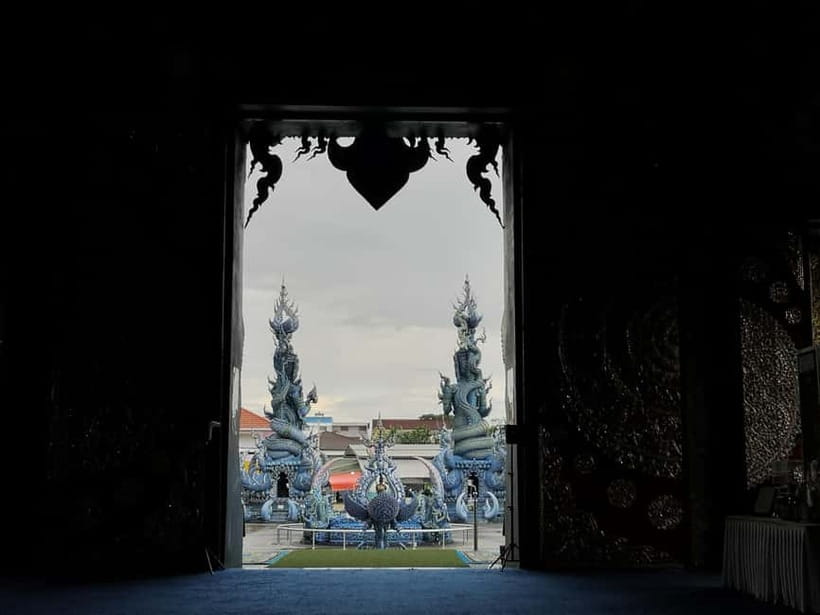 Chiang Mai: Chiang Rai Temples and Long-Neck Karen Village - How the small-group van day works (and why it helps)