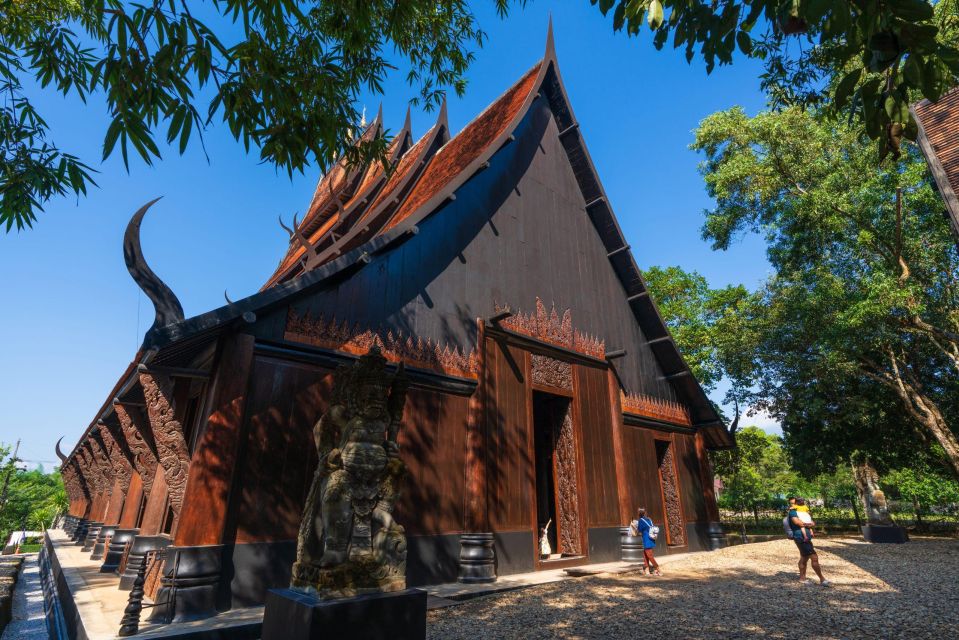Chiang Mai: Chiang Rai Temples & Black House Discovery Tour - What to pack and wear for a full day of temple rules