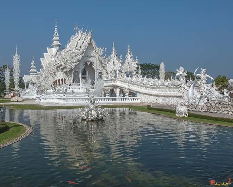 Chiang Mai: Chiang Rai White, Blue & Black Temples Day Tour - Key moments that make this tour work