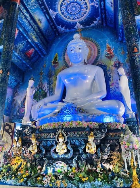 Chiang Mai: Chiang Rai White, Blue & Black Temples Day Tour - Wat Rong Khun (White Temple): more than a shiny façade