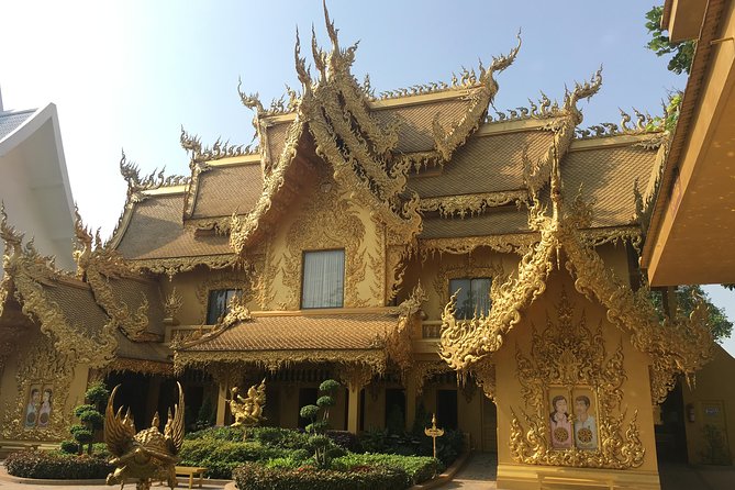 Chiang Mai-Chiang Rai:White+Black+Blue Temple+Golden Triangle+Boat Trip - Wat Rong Seua Ten Blue Temple: a new temple with strong visuals