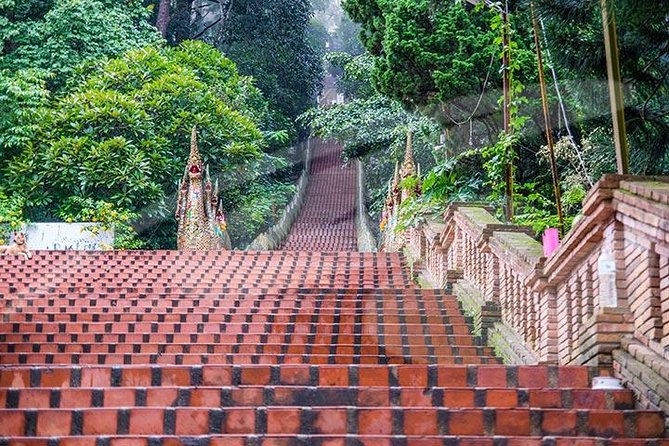 Chiang Mai City and Temples Half-Day Tour - Timing, traffic, and what to wear