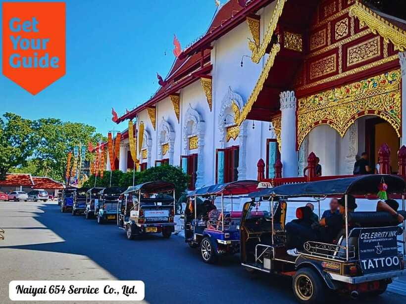 Chiang Mai: City Sightseeing Tour by Tuk Tuk - Tha Pae Gate and the city gateway vibe