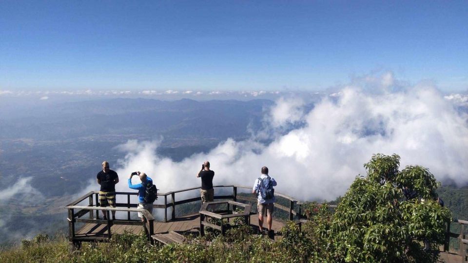 Chiang Mai: Doi Inthanon Park Day Trip with Kiw Mae Pan Hike - Hmong Hill Tribe Market: Snacks, Small Goods, and Local Everyday Life