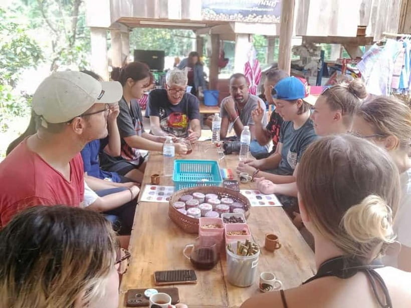Chiang Mai Doi Inthanon Park Waterfall Pure Sightseeing Tour - Guides and pacing: what makes the day feel smooth
