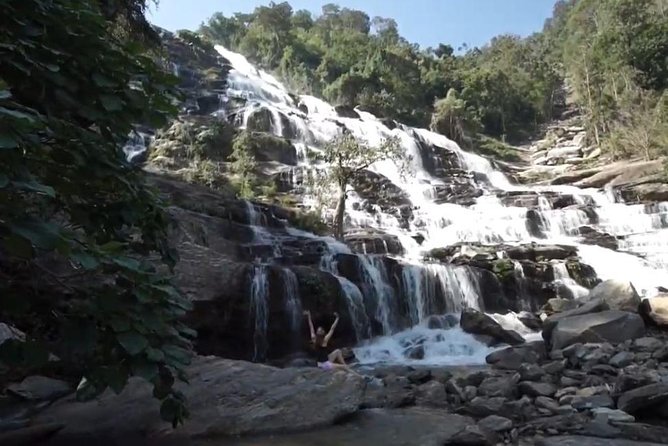 CHIANG MAI: Doi Inthanon-Trekking Pha Dok Seaw-Waterfall-Lunch - Timing Reality: 7:30 Pickup, Long Day Vibes, and Transport Notes
