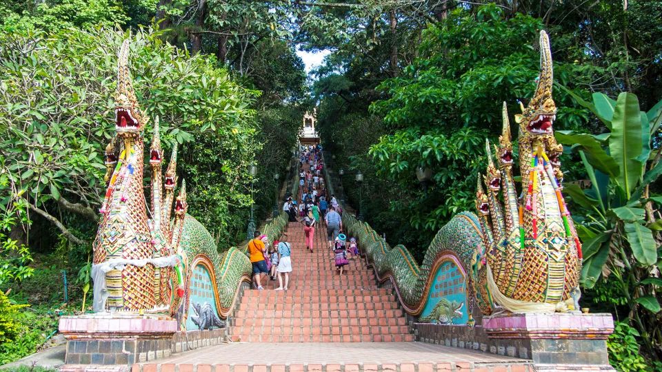 Chiang Mai: Doi Suthep and Hmong Village Half-Day Tour - What to Watch For: Crowds, Pace, and Photo Expectations