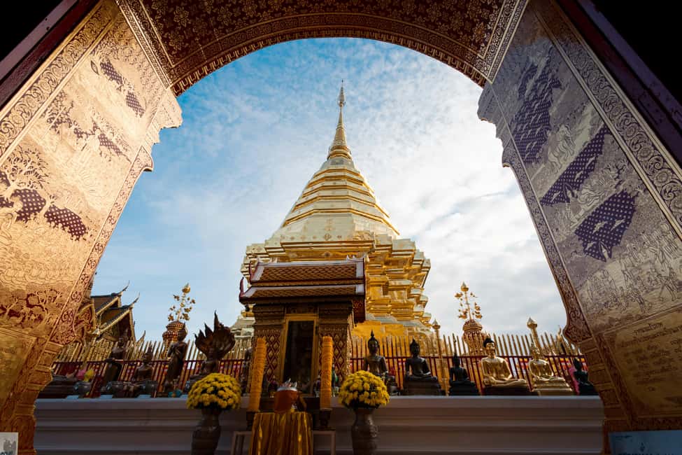 Chiang Mai: Doi Suthep Temple Guided Tour - From Chiang Mai to Doi Suthep: the drive up to 3,500 feet