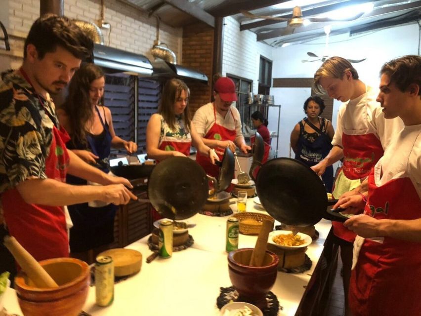 Chiang Mai: Evening Cooking Class and Local Market Visit - How the evening flows: hotel pickup, market stroll, and organic garden