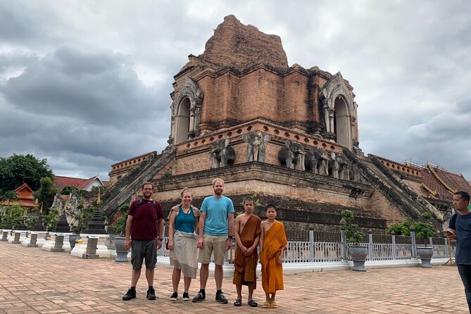 Chiang mai Foodies and Historic Walk - Logistics that actually matter: meeting point, walking, and what to wear