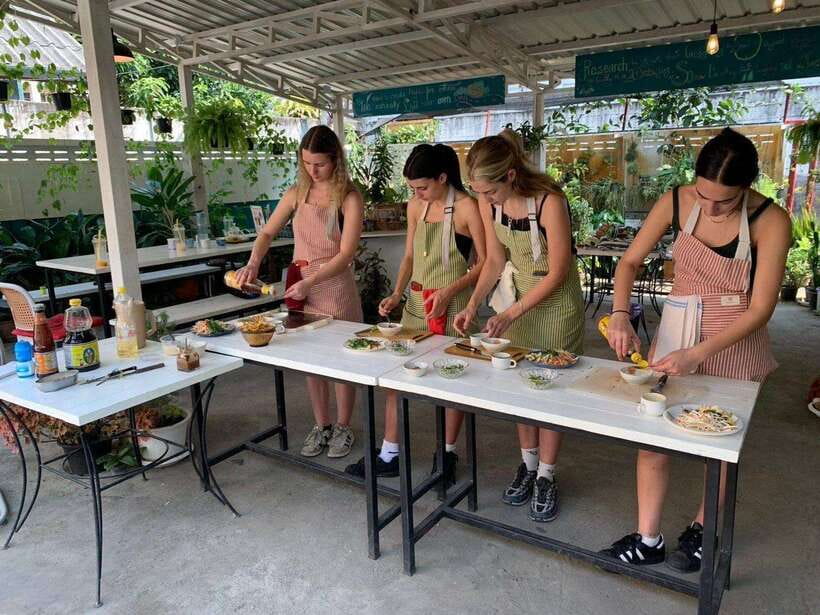 Chiang Mai: Half Day Cooking Class at Organic Farm - Where the experience starts: the local market in Chiang Mai