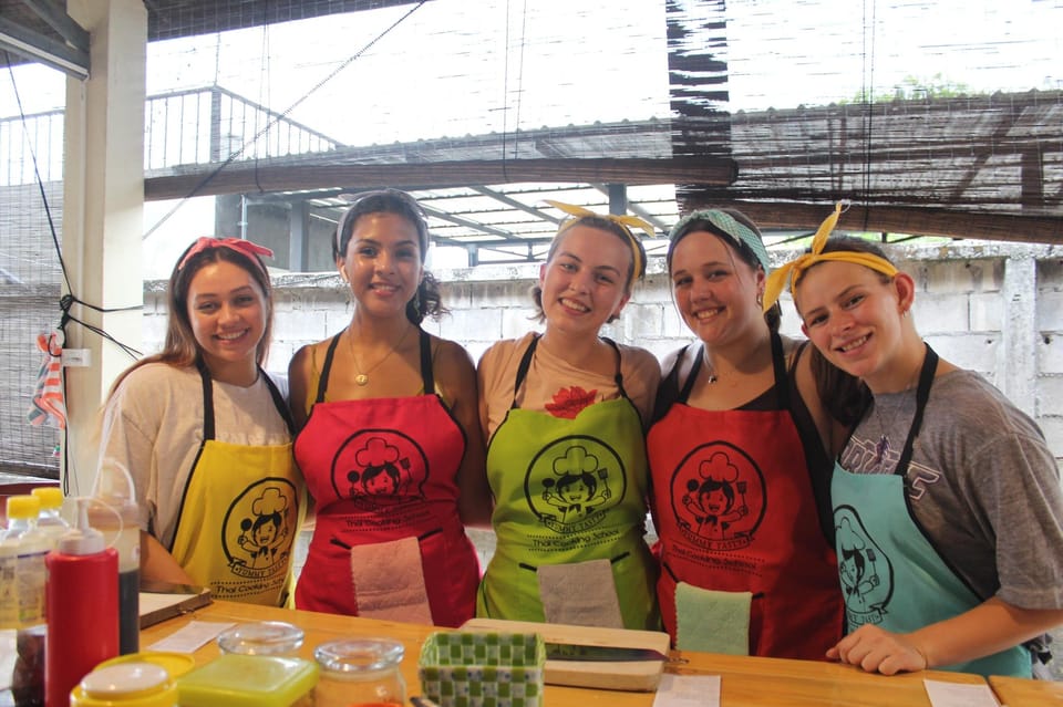 Chiang Mai: Half Day Morning Cooking Class with Market Tour - Should You Book This Cooking Class in Chiang Mai?