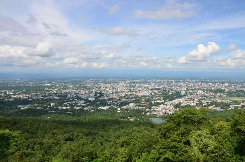 Chiang Mai: Hike on Monk’s Trail and Doi Suthep Private Tour - Wat Pha Lat: a peaceful temple stop you reach the “slow” way