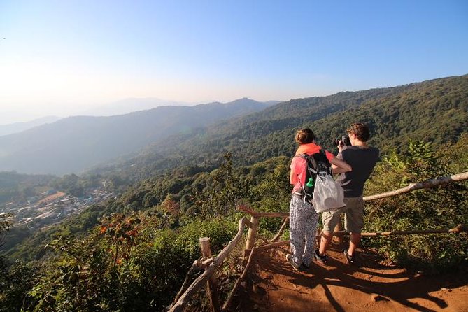 Chiang Mai : Hill Tribe Ways & Evening Chanting at Doi Suthep Temple Small Group - How the transport and timing work (and why it matters)