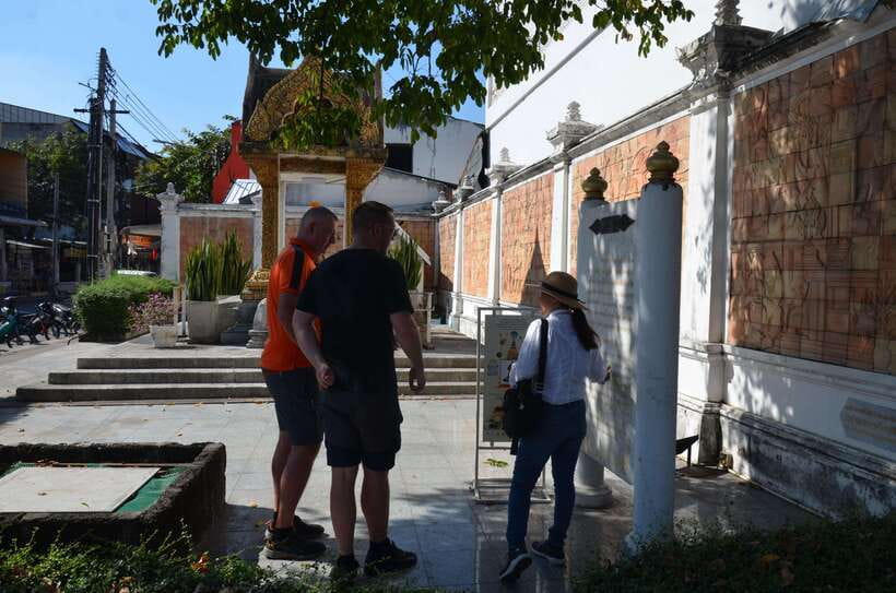 Chiang Mai: Historic Temples and City Guided Walking Tour - Wat Phan Tao: the teak wooden viharn you can’t fake