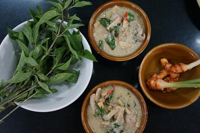 Chiang Mai Home Cooking Class with Garden Tour & Hotel Transfers - Kitchen time: learning technique for Northern Thai-Chinese flavors