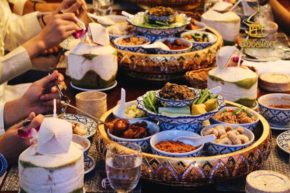 Chiang Mai: Khum Khantoke Northern Thai Cuisine and Show - Who This Experience Suits Best (and Who Should Skip It)
