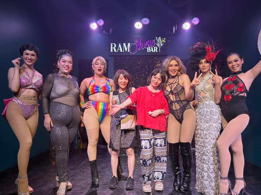 Chiang Mai: Ladyboy Cabaret Show with Dinner and Drinks - The Bar Stop: Drinks, a Meet-and-Greet, and a Quick Reality Check