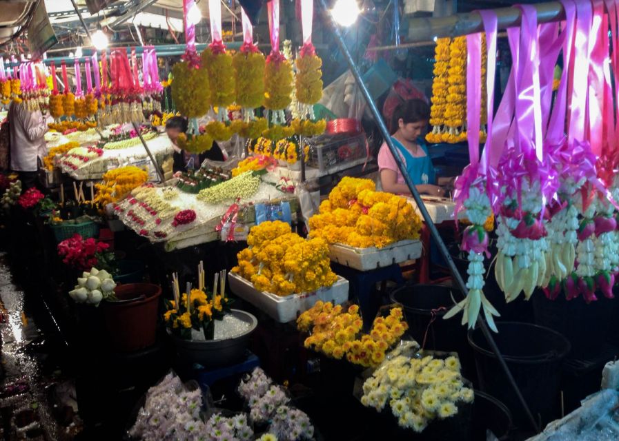 Chiang Mai: Local Food and Markets Guided Walking Tour - Making It Work for Your Body: What to Bring