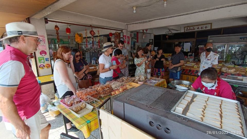 Chiang Mai: Local Food and Markets Guided Walking Tour - Warorot Market for Mango Sticky Rice and Market-Style Choice