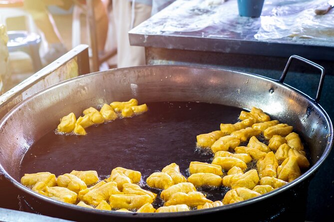 Chiang Mai Michelin Food Walking Tour with Professional Tour Guide - Thana Ocha Noodle: the savory finish with Hakka-style flair
