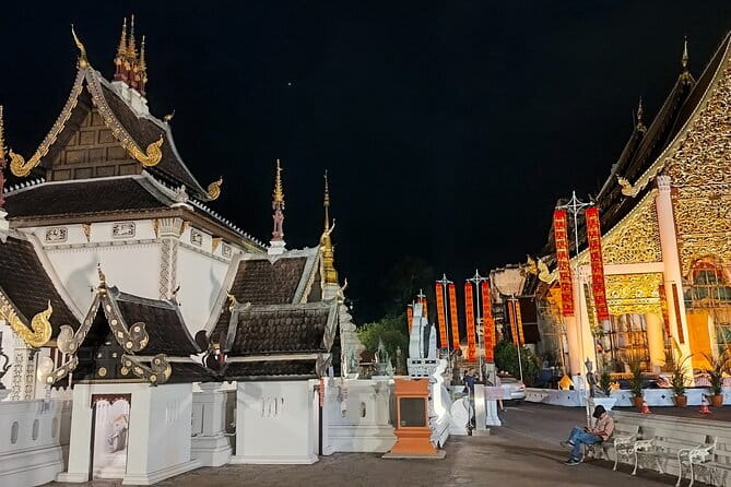 Chiang Mai Old City & Temples 3 hour Twilight Walking Tour - Wat Chedi Luang Varaviharn: stories that explain the stones