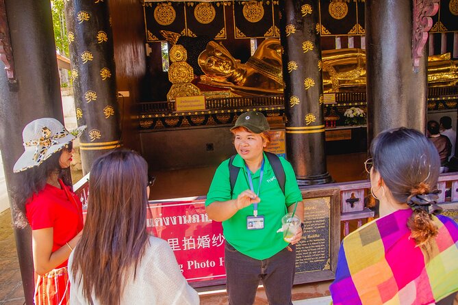Chiang Mai Old City & Temples Guided Walking Tour - 3 Hrs - Wat Phan Tao: Teak Carving and a Smaller-Feels-But-Special Stop