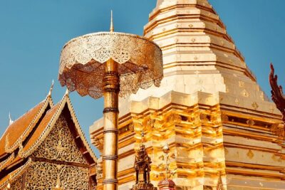 Chiang Mai Shared City Tour with Famous Temples - Stop 1: Wat Chedi Luang Varavihara and the feeling of scale
