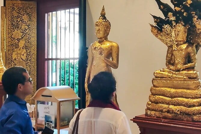 Chiang Mai Temples & Old City Hidden Gems Small Group Tour 2 Hrs - Wat Chiang Man: a first temple stop with big Lanna context