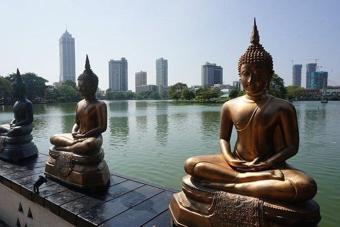 Chiang Mai Temples Visit Walking Tour with Ex-Monk Guide Part 2 - Wat Lok Molee: a wooden chanting hall with Lanna character