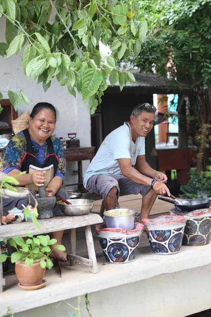 Chiang Mai : Traditional Northern Cooking Class - Northern Curry Expertise: Building Flavor With Pork and Spice Balance