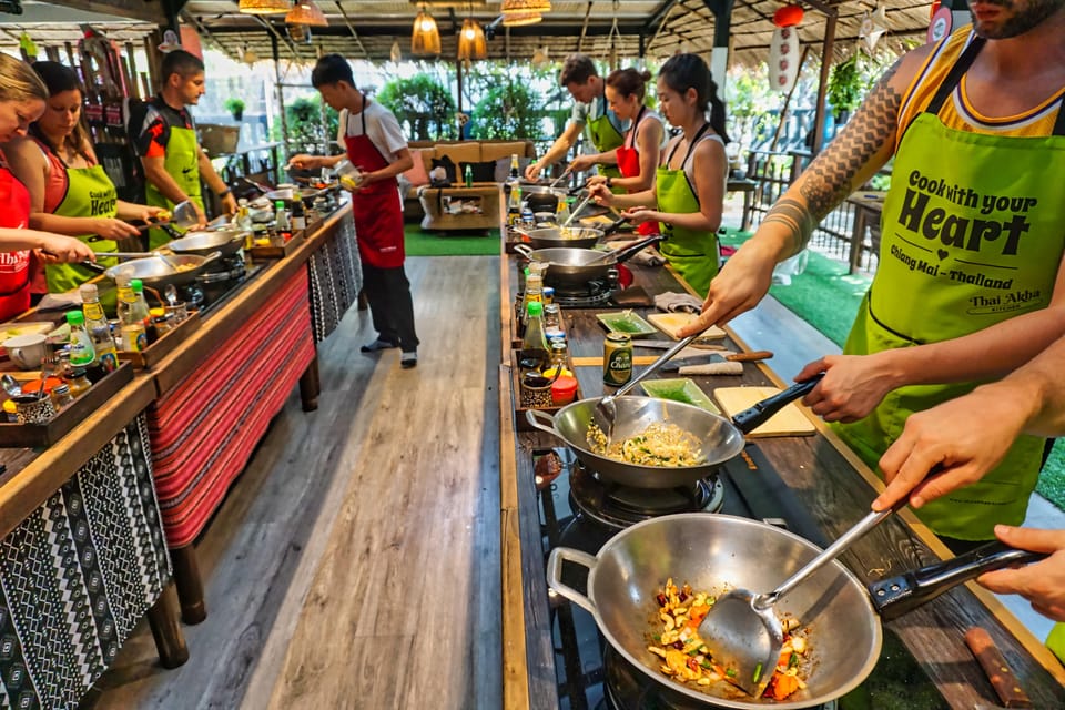 Chiang Mai: Traditional Thai-Akha Cooking Class& Market Tour - Flavor skills you can actually use later