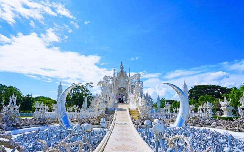 Chiang Mai: White, Blue & Big Buddha Temples in Chiang Rai - The Hot Spring Break and Thai Buffet Lunch: Fuel for a Long Day