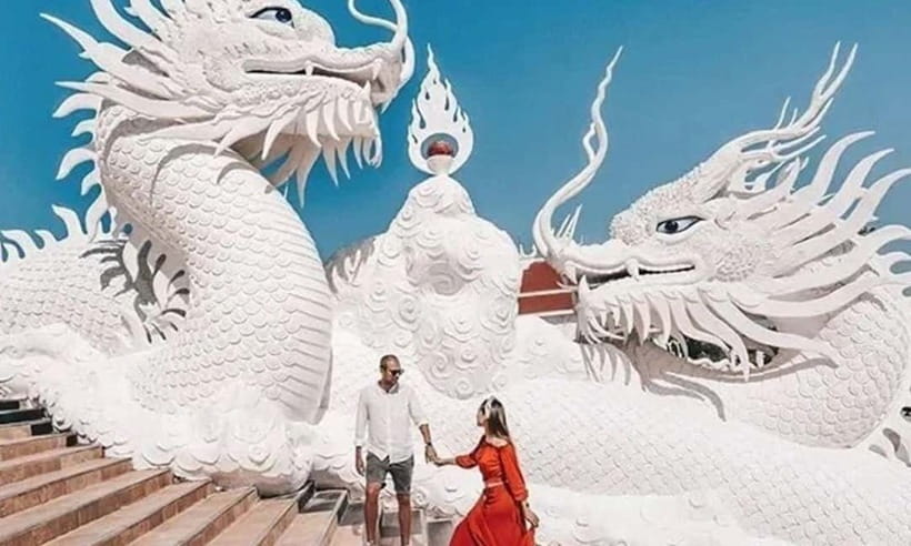 Chiang Mai: White Temple, Blue Temple, and Black House Tour - What to do with the guided time: getting more meaning from each stop